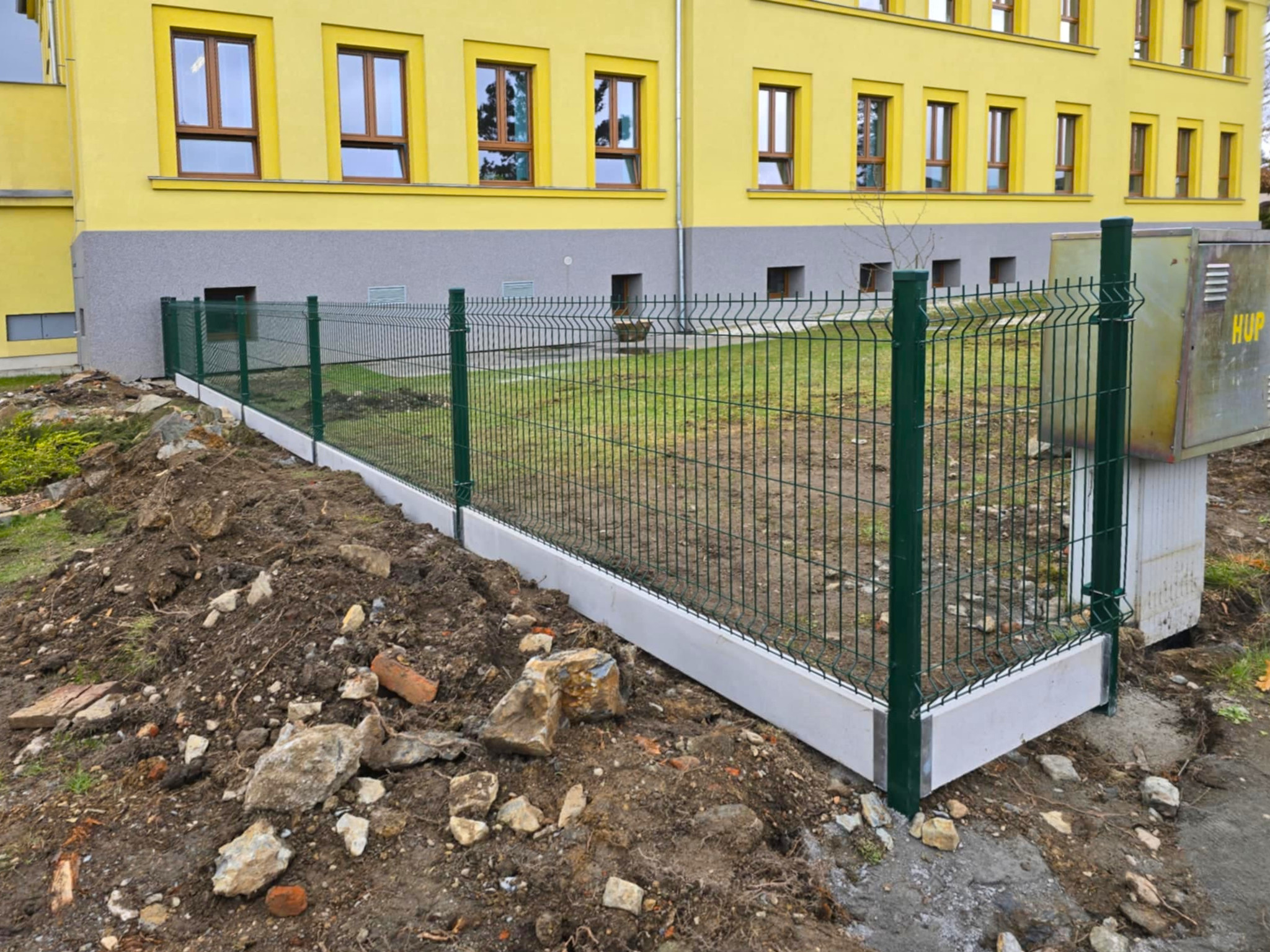 e9137fde-3c3e-4152-b63b-9c41aa06d98c